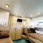 ספינת מלון Loc De Sur Yacht