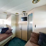 Loc De Sur Yacht ספינת מלון גרואיסאן