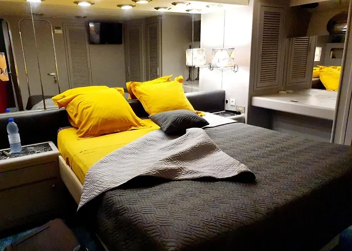 Loc De Sur Yacht 船屋