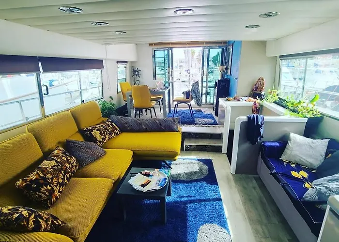 Loc De Sur Yacht 船屋
