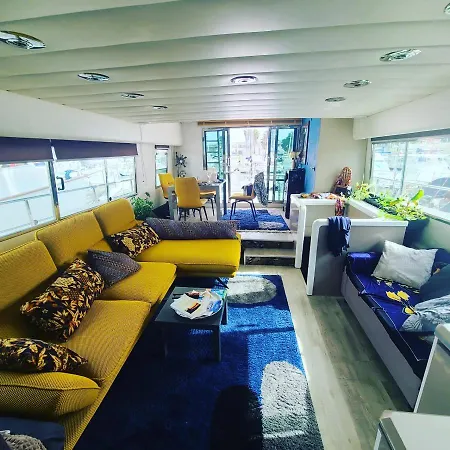 Loc De Sur Yacht Hotel en barco
