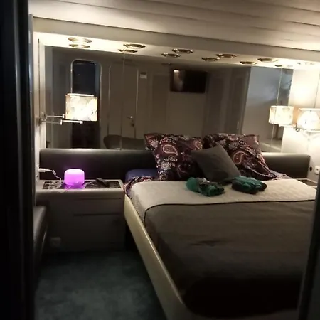 Loc De Sur Yacht * جرْويسا